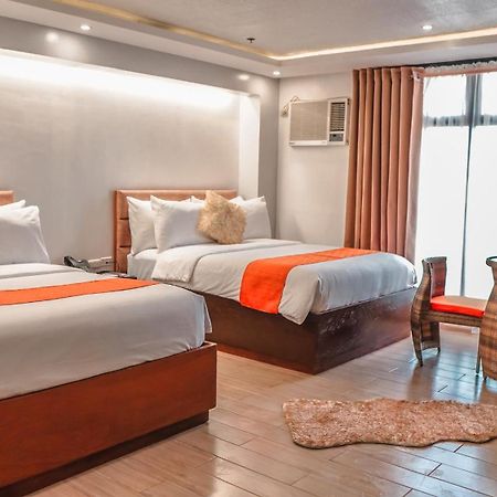 Aya Hotel & Residences Clarin  Exterior foto