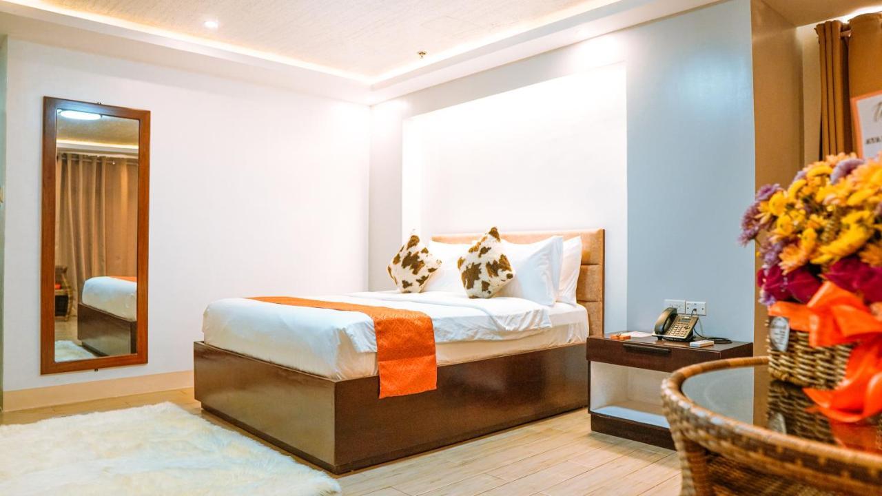 Aya Hotel & Residences Clarin  Exterior foto