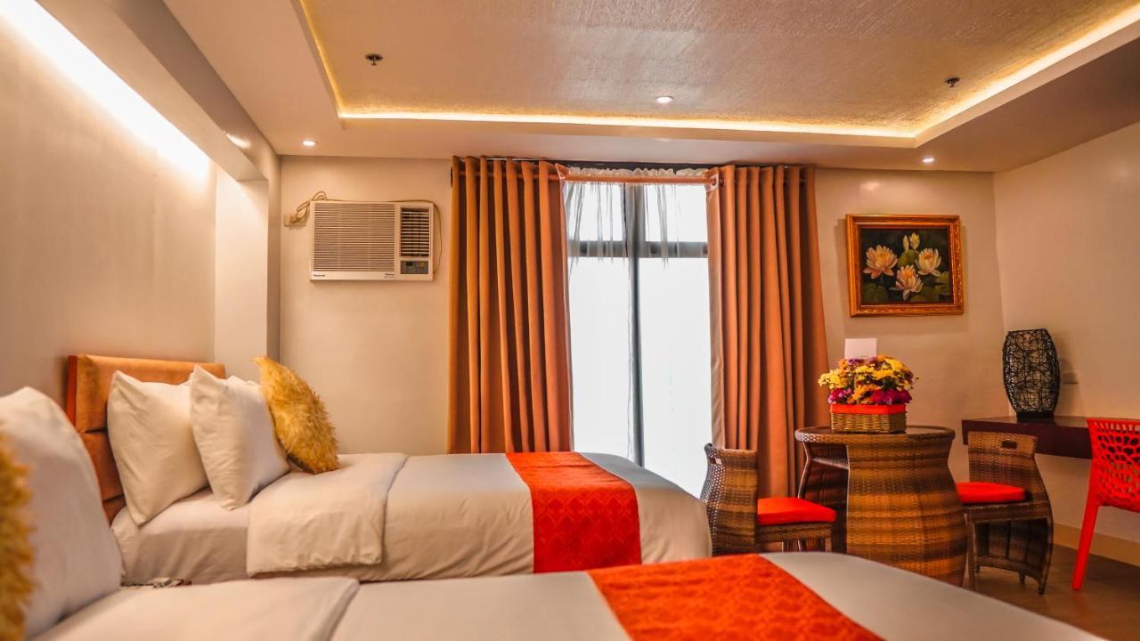 Aya Hotel & Residences Clarin  Exterior foto