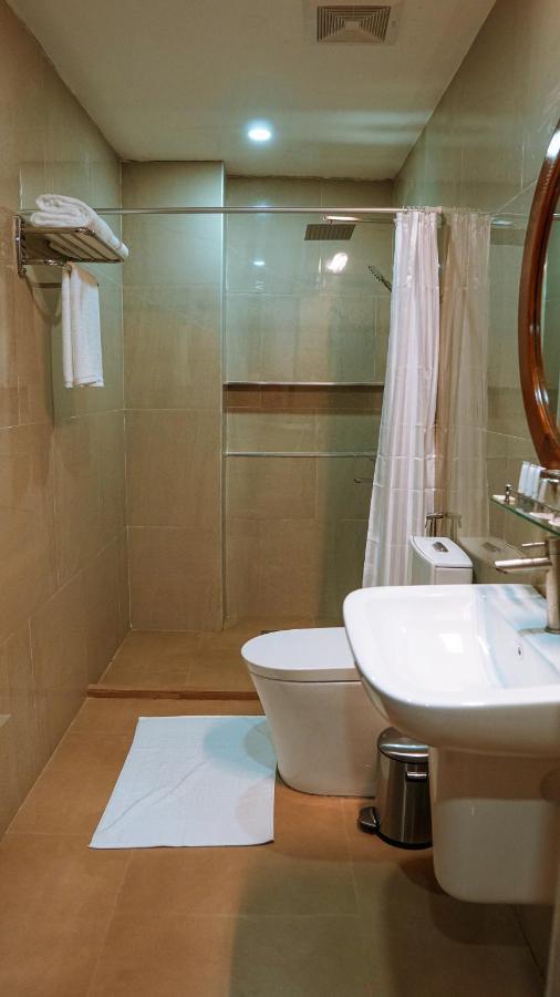 Aya Hotel & Residences Clarin  Exterior foto