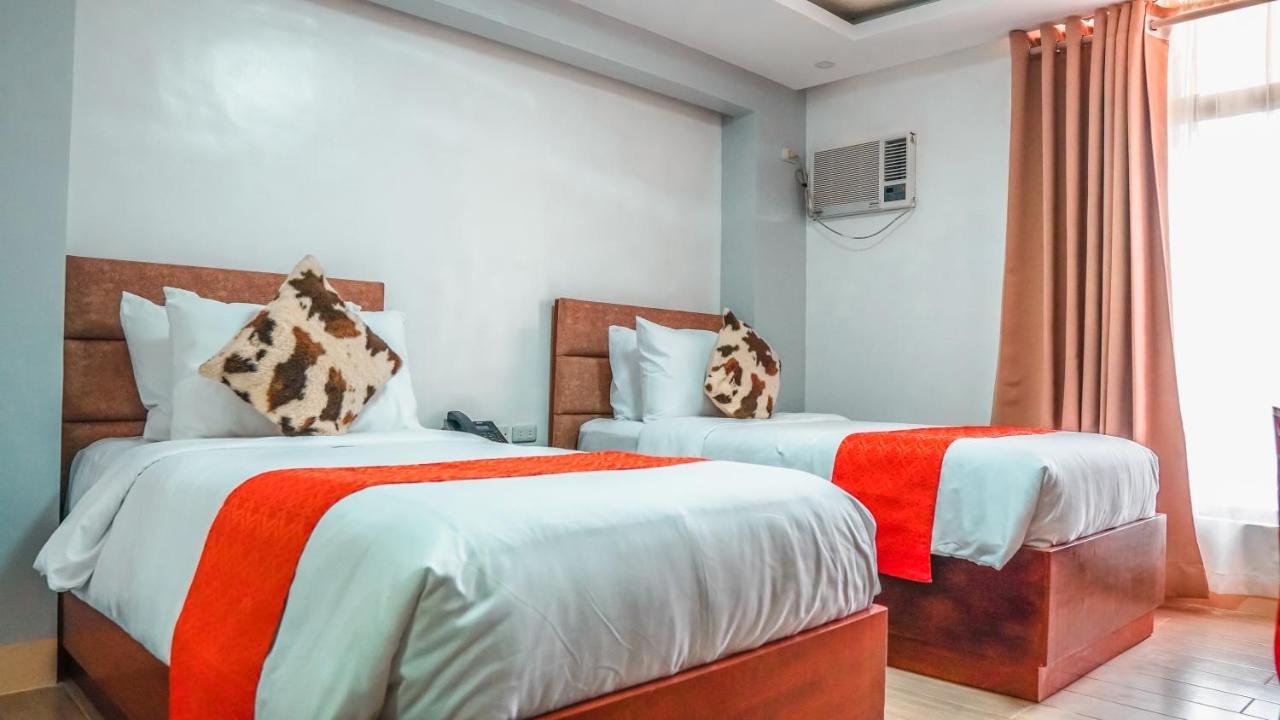 Aya Hotel & Residences Clarin  Exterior foto