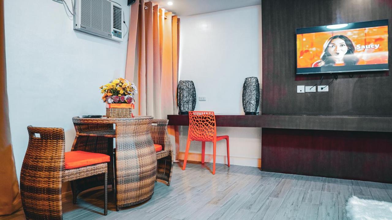 Aya Hotel & Residences Clarin  Exterior foto