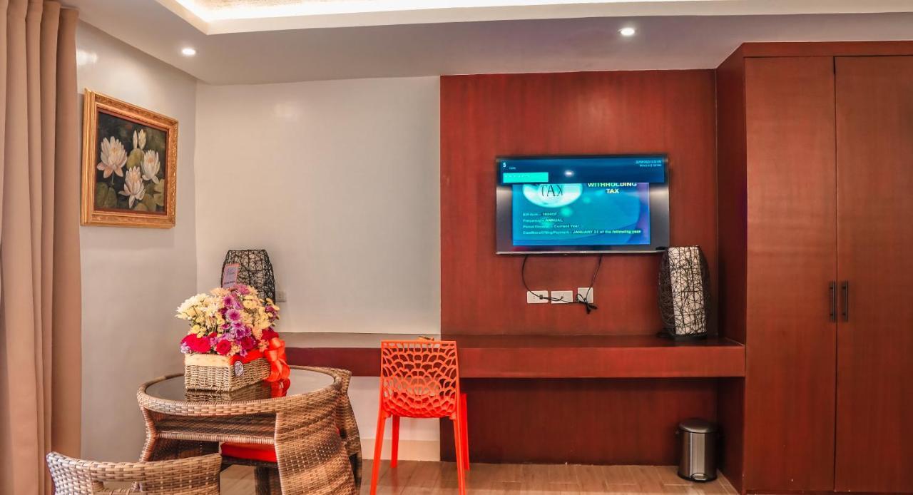 Aya Hotel & Residences Clarin  Exterior foto
